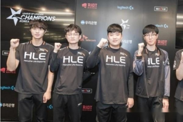 乐部争相签 乐部争相签